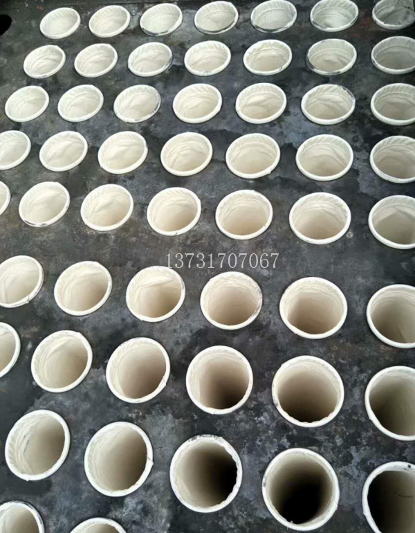 不畏嚴(yán)寒搶工期 除塵布袋更換完畢 不畏嚴(yán)寒搶工期 除塵布袋更換完畢